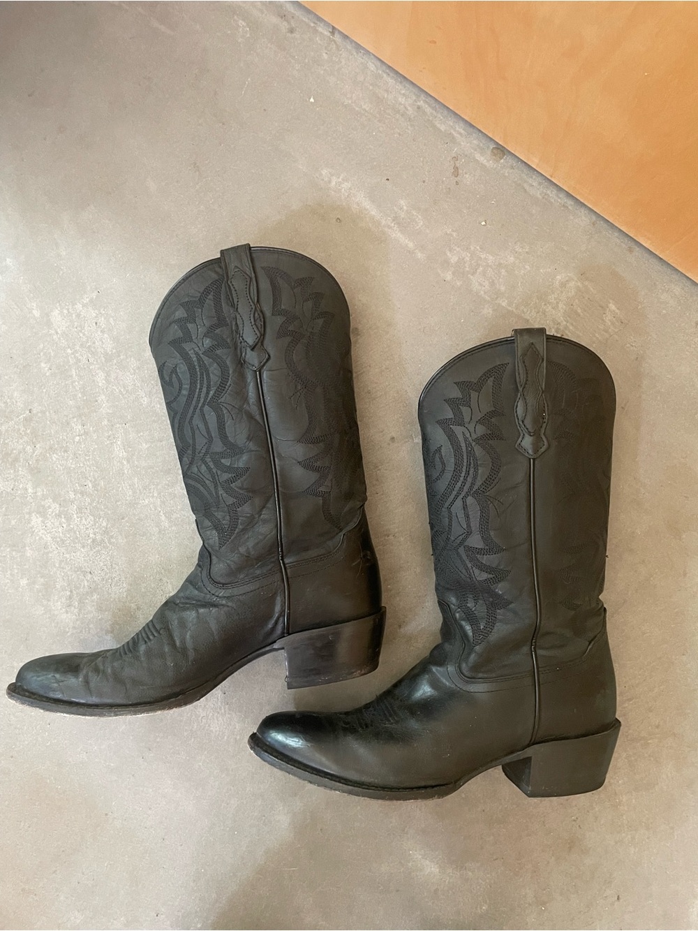 Shyanne Black Leather Women's Western Heeled Boots